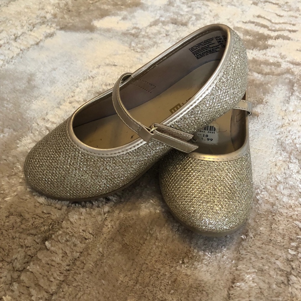 Gold Mary Jane shoes